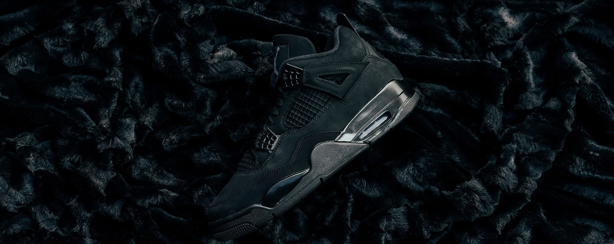 Jordan 4 Retro 'Black Cat'